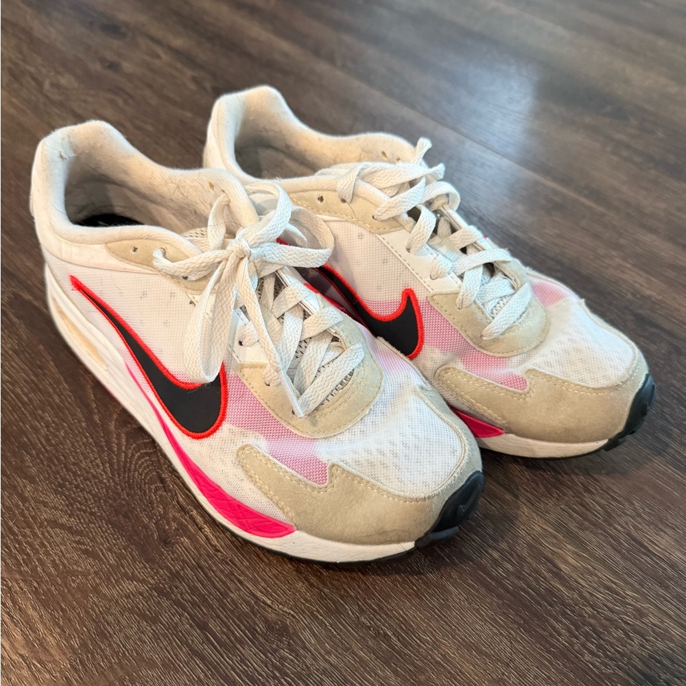 Nike Women's White, Pink & Black Retro Runner Sneakers